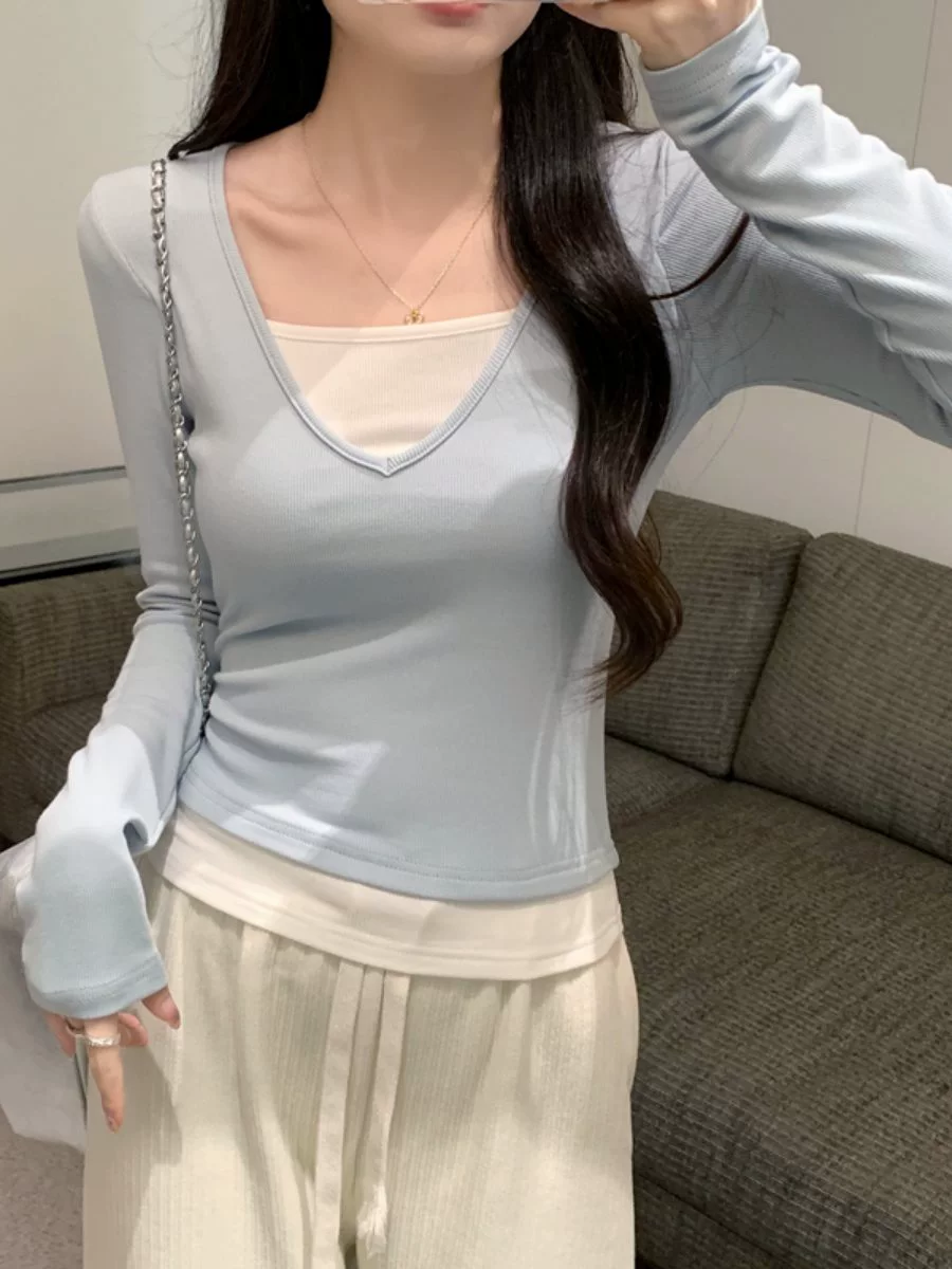 Небесно-голубой, утягивающий и отбеливающий корейский стиль, уменьшающий возраст дизайн, искусственный комплект из двух частей с v-образным вырезом и длинными рукавами, весна 2025, женский сладкий и пряный стиль
