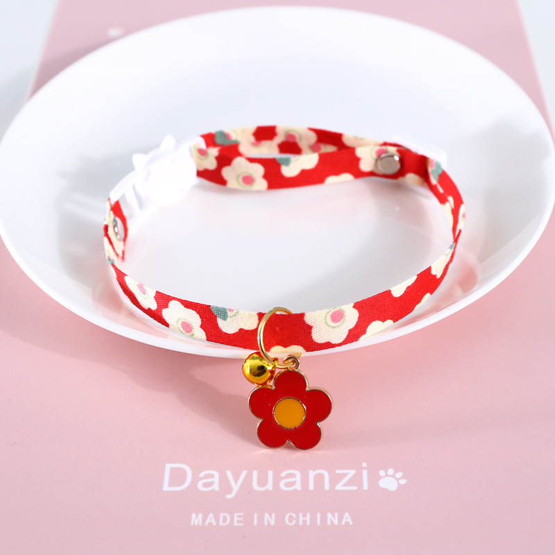 Colgante de mascota pequeña campana de flores ajustable collar gatos perros flores de sol lindos collares de accesorios de hebilla de seguridad