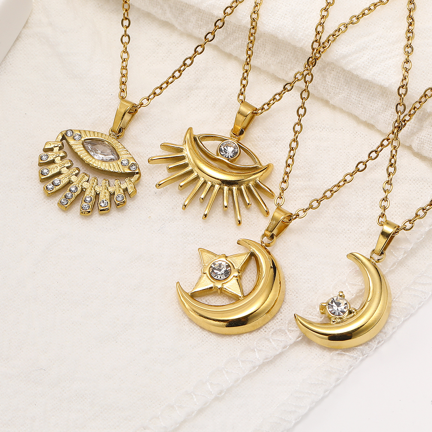 304 Stainless Steel Material Devil's Eye, Star, Moon Pattern Women's Gender Real Gold Plated Devil's Eye Star Moon 304 Stainless Steel Vintage Style Waterproof Non Tarnish 304 Stainless Steel Pendant Necklace
