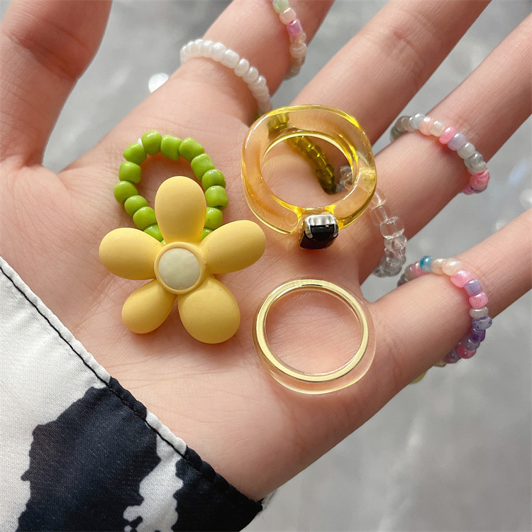 Sweet Geometric Synthetic Resin Beaded Womenu0027S Rings