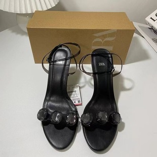 ZA2024�¿��ļ���ʽ����ŮЬһ�֎����ʯA�^�󽉎��r�b��ЬŮ