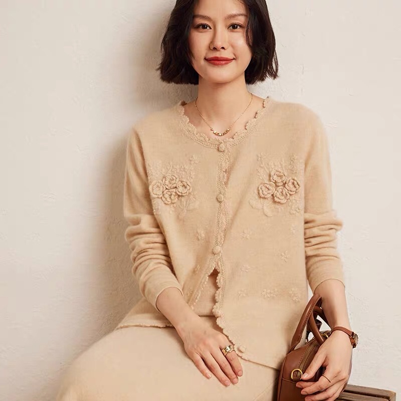 Hong Kong and American Clothing/Embroidery~100% Pure Wool Cardigan Women's Short Knitted Jacket Jacquard Thin Style Korean Version