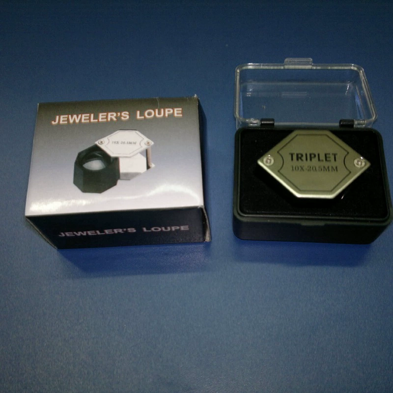 Лупа-накладка на палец с алмазным покрытием.