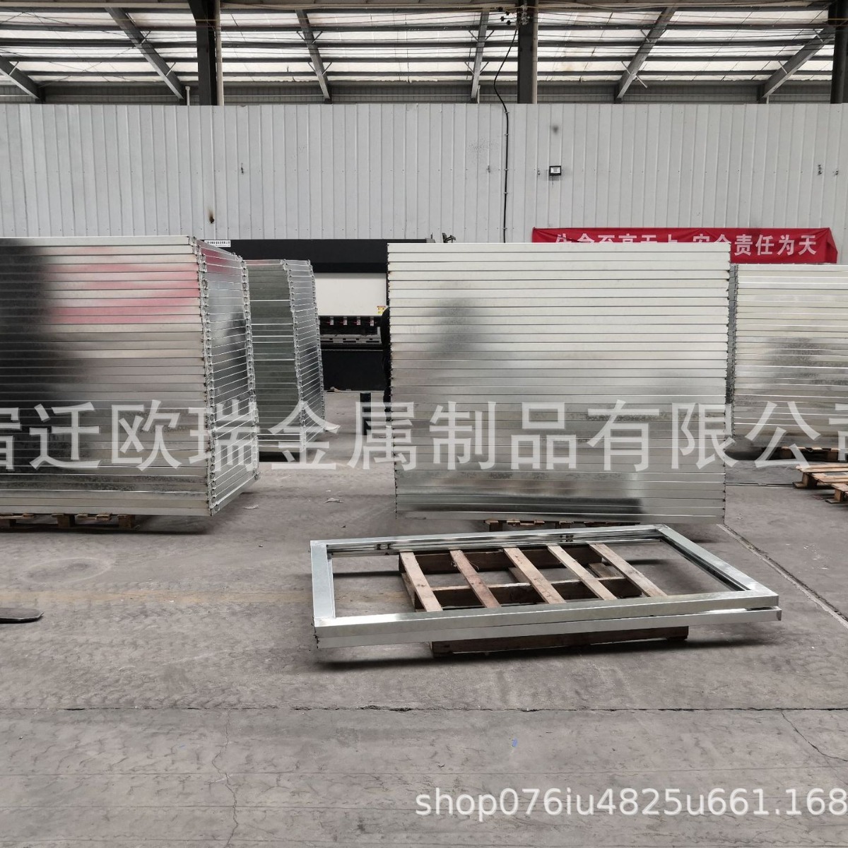 路名牌灯箱厂家指路牌箱落地式路名牌灯箱不锈钢太阳能节能灯箱
