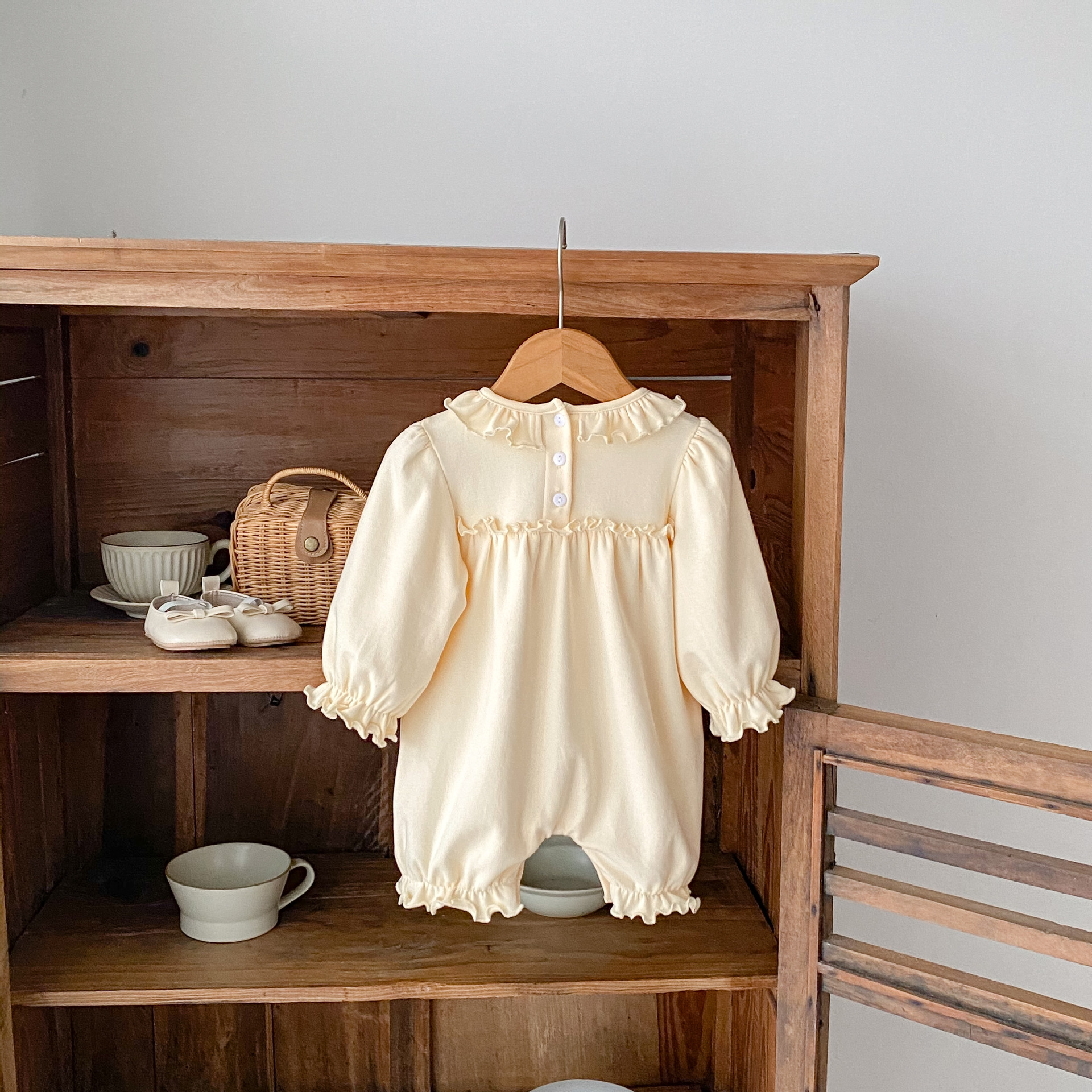 2024 Autumn New Baby and Girl Clothing Embroidered Small Lotus Leaf Collar Long Sleeve Loose Short Crawler jumpsuit_voghion.com