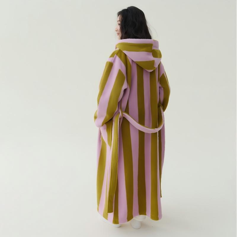 In-Stock Autumn and Winter New Coral Fleece Thickened Beautiful Fleece Unisex Bathrobe Long Bathrobe Couple Pajamas Anti-Static