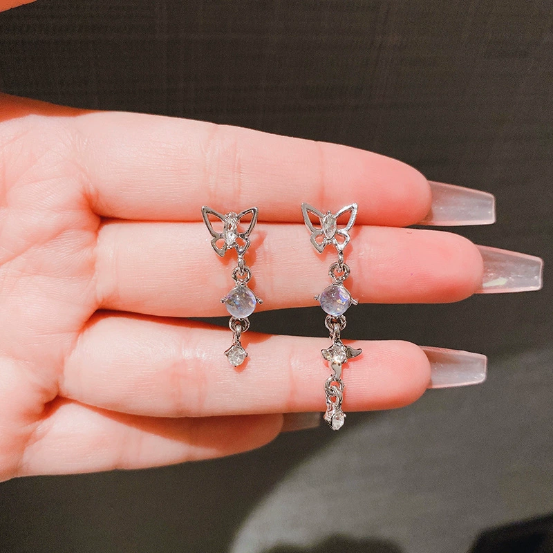 Small asymmetrical earrings with tassels, light luxury style, silver 925 sample