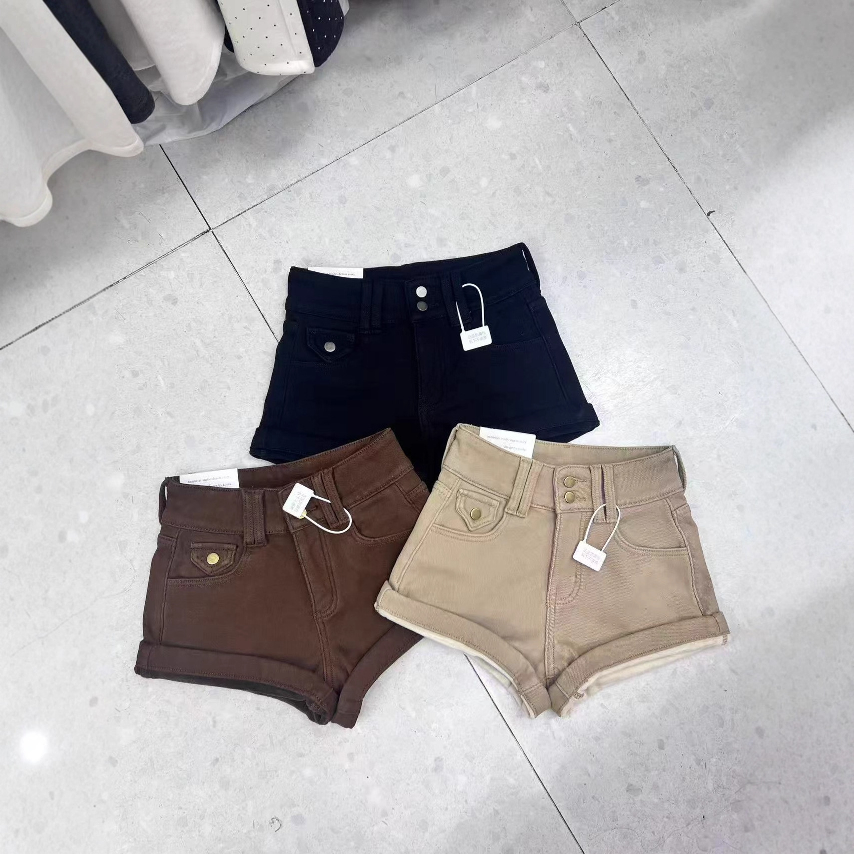 加绒加厚辣妹修身短裤女冬季新款高腰显瘦百搭包臀a字提臀裤7028