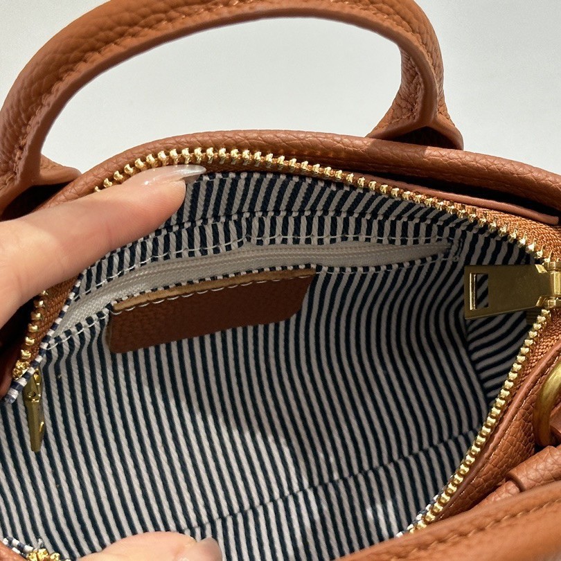 Women's American Retro Casual Bowling Bag 2025 New Spring/Summer Trendy Shoulder Bag Niche Design Crossbody Bag - Thumbnail 4