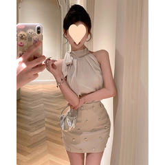 带珍珠挂脖上衣缎面冰丝高级感吊带背心女夏季两件套包臀半身裙