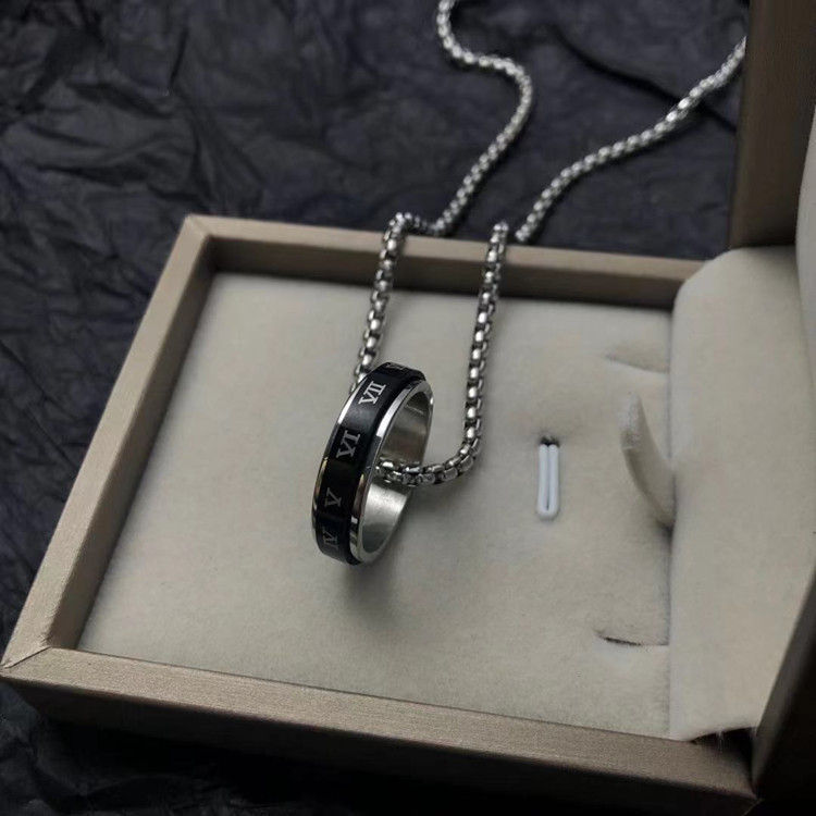 Collana con ciondolo digitale greco con anello stile Instagram per coppia di personalità hip-hop da uomo e da donna_voghion.com