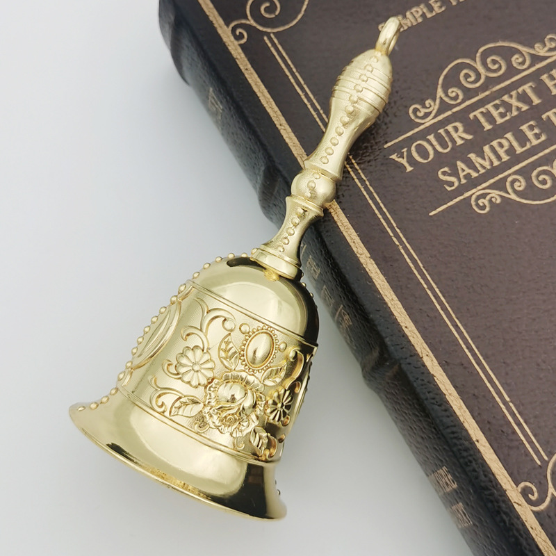 En stock ruidoso retro campana de mano transfronteriza campana de Navidad llamando ancianos campana de la Escuela de metal colgante