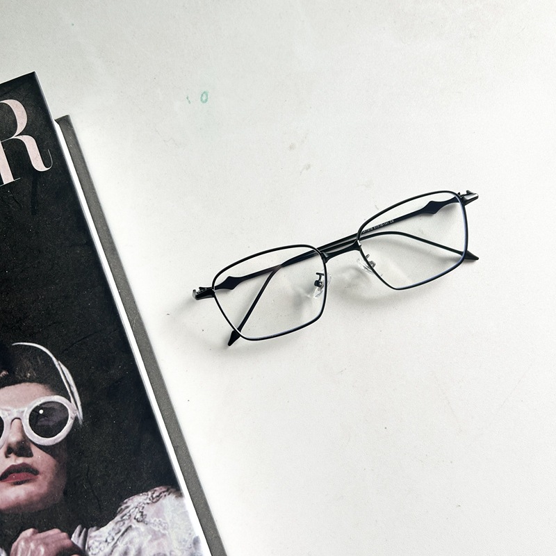 2024年新作GMメタルメガネフレーム、男性用、タン・ジアンと同じスタイル、女性用シルバースクエアスターメガネフレーム、度付き対応可能