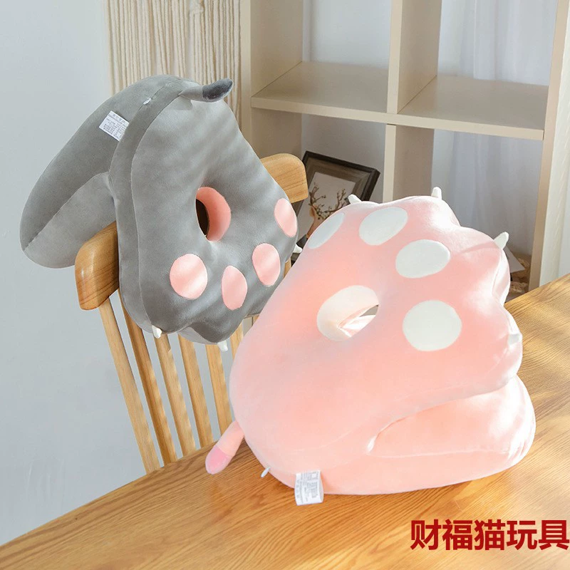 Cute pillow for sleep at lunchtime for elementary school students
