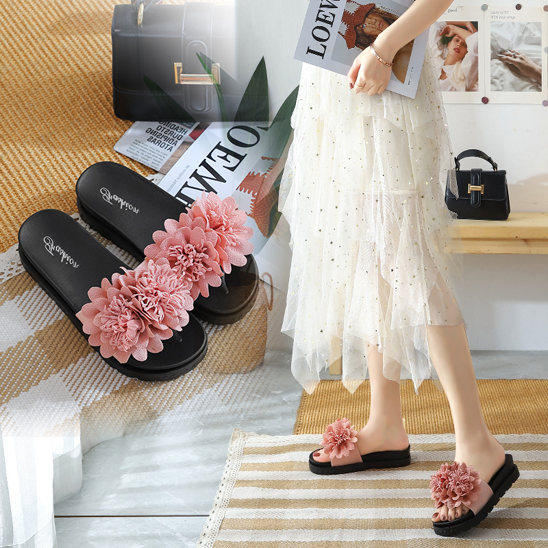 New Summer Thick-soled Sandals Women's Outer Wear Fashionable Comfortable All-match Non-slip Beach Shoes Internet Celebrity Women's Slippers New Summer Thick-soled Sandals Women's Outer Wear Fashionable Comfortable All-match Non-slip Beach Shoes Internet Celebrity Women's Slippers