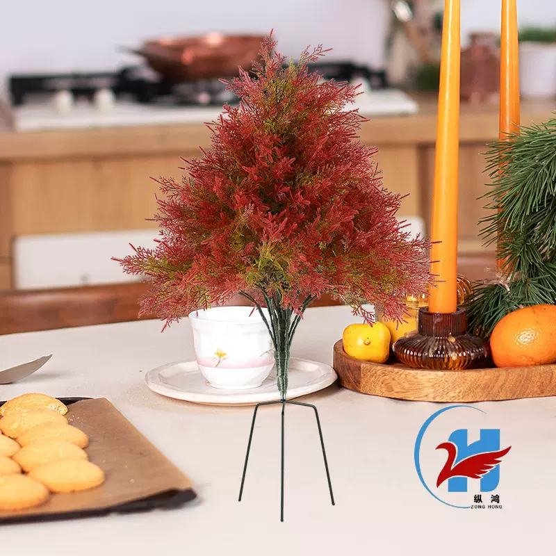 新款跨境仿真开花松针圣诞树迷你小型旋转桌面圣诞节装饰发光摆件