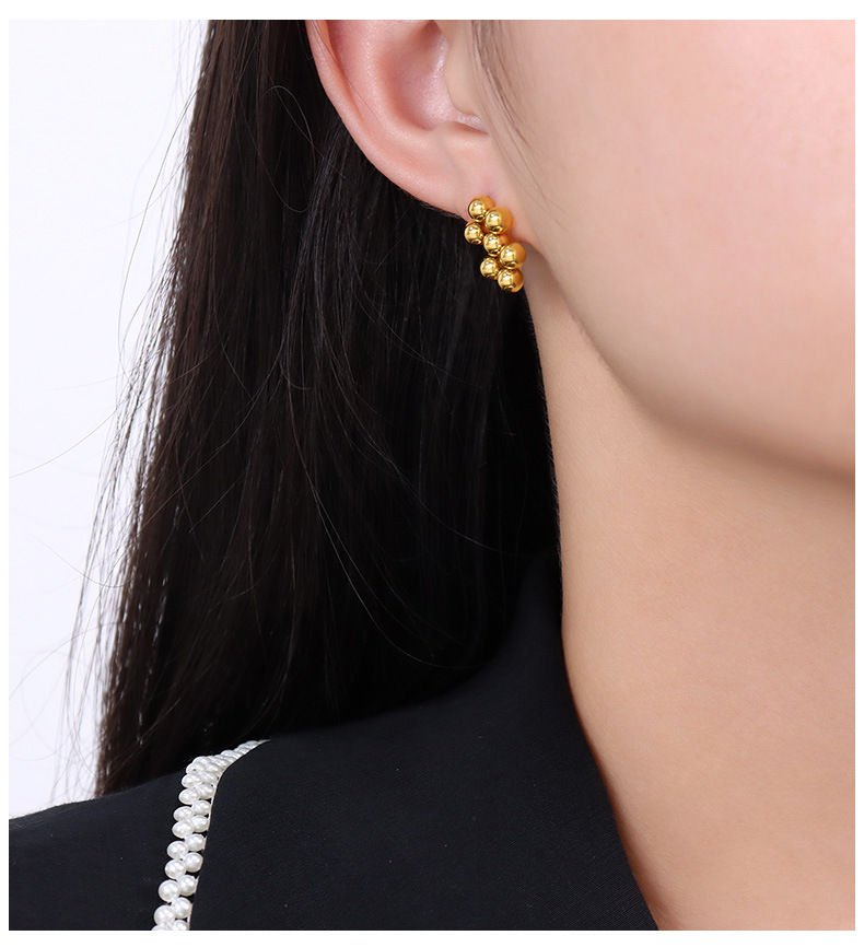 European and American titanium steel plated 18k gold steel color necklace earrings