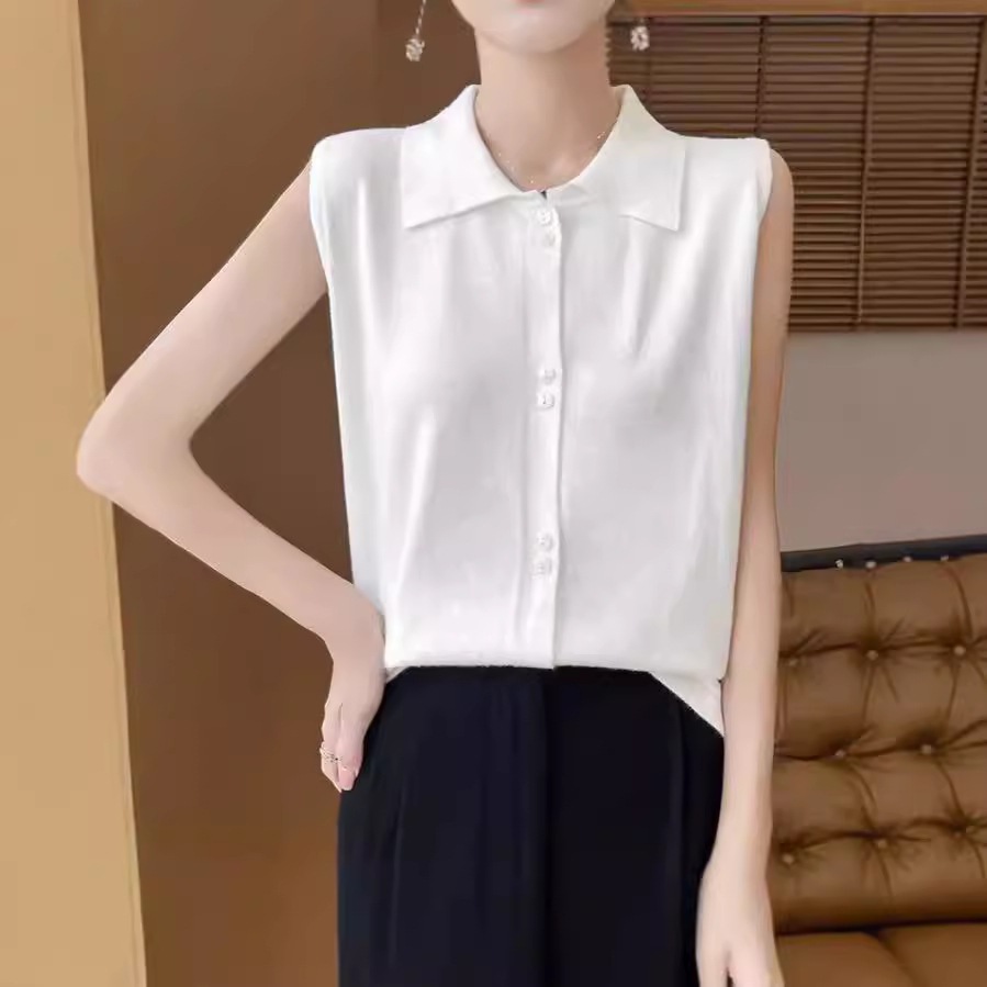 Sophisticated knitted shirt