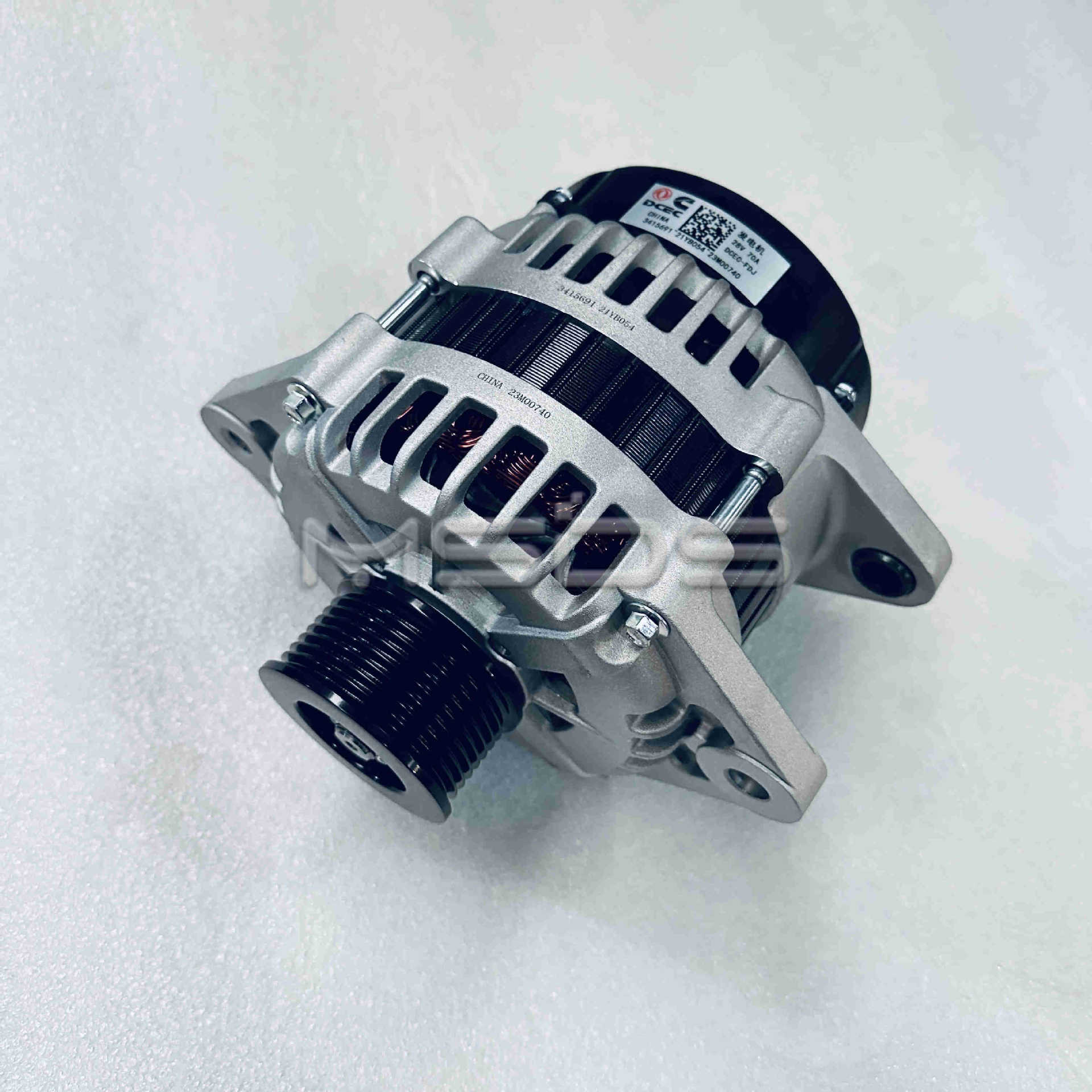Dongfeng Cummins 6CT engine 24V 70A alternator 3415691 JFZ2707 4930794