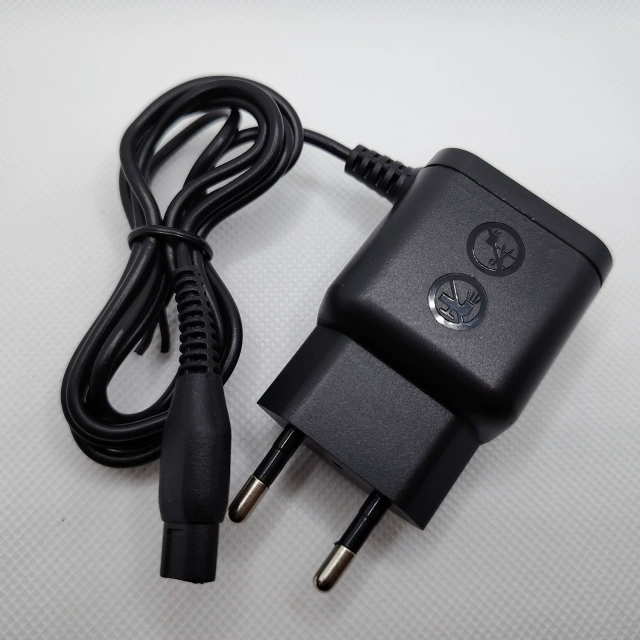 Применимо для Philips бритвы Euro A00390 зарядное устройство