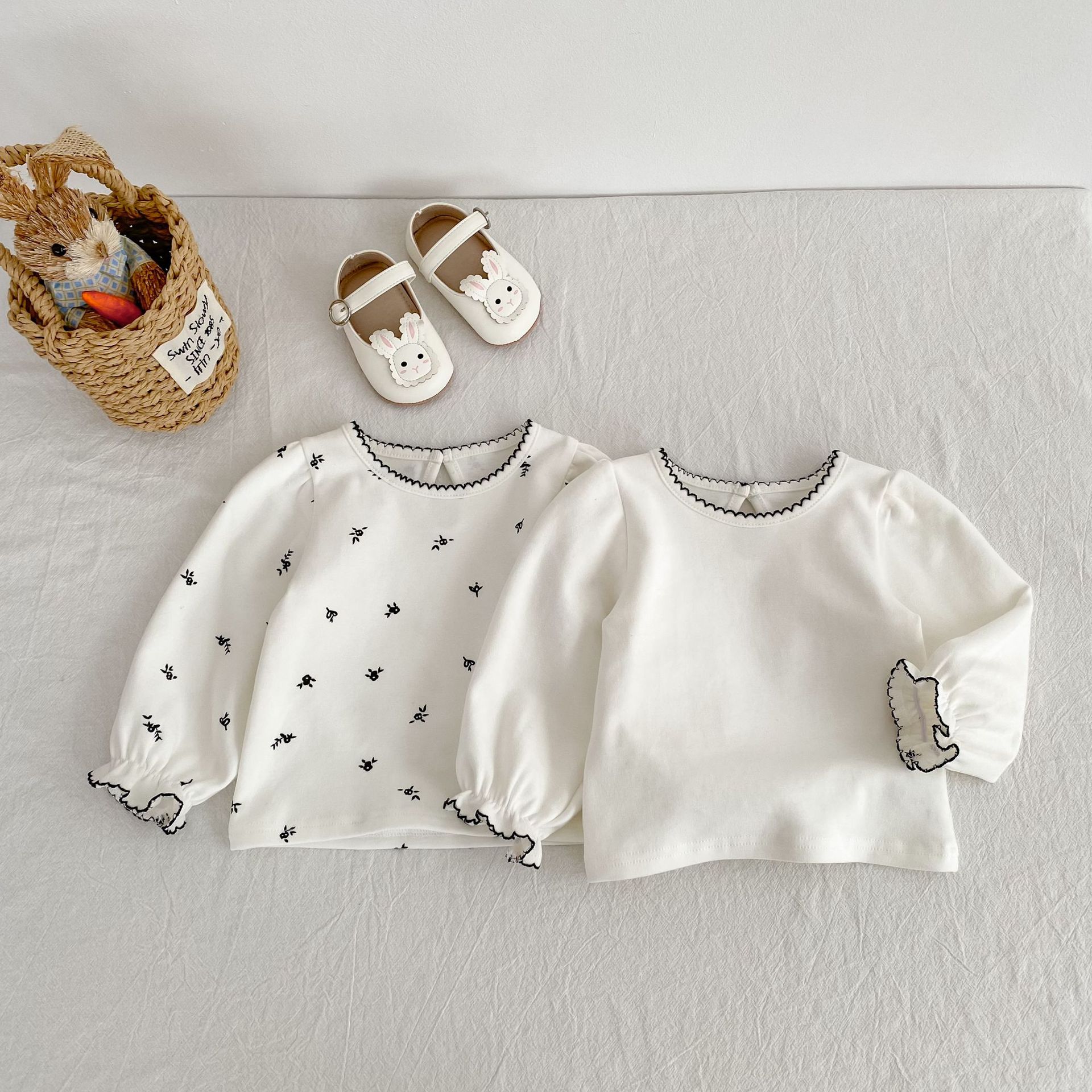 2026 Girls' Long-Sleeve Spring and Autumn New Style Children's Cuffed Bubble Sleeve Base Shirt Top