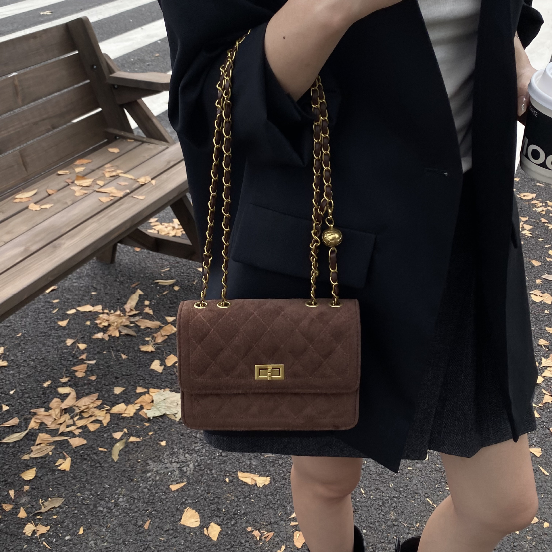 Bolso de nicho coreano de alta calidad otoño y invierno nuevo estilo de seda de tela de malla cadena de textura de hombro simple mini bolso
