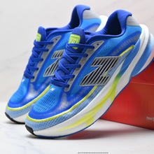 ����ЬNB��ԭFoam Evoz v2�ܲ�Ь�羳�ϵ�Ь�͹��\��Ь���Q�@��Ь