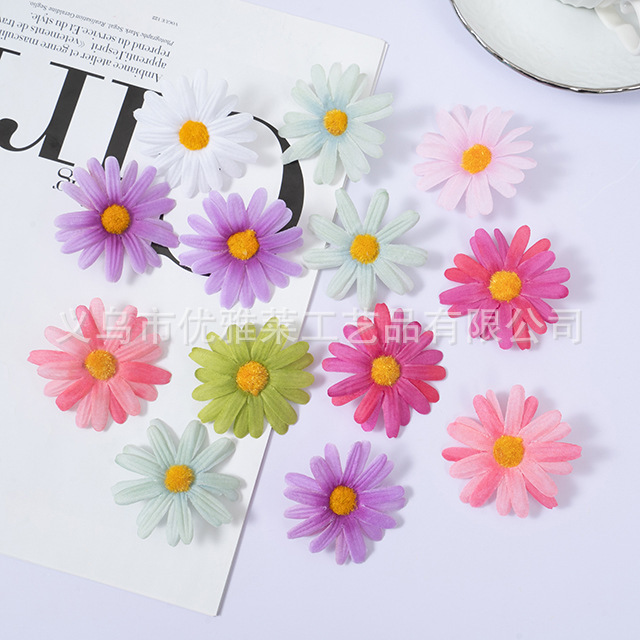 Simulation Flower Daisy Flower Chrysanthemum Flower DIY Wreath Hat Accessories Wedding Flower Wall Scene Layout Simulation Flower Daisy Flower Chrysanthemum Flower DIY Wreath Hat Accessories Wedding Flower Wall Scene Layout