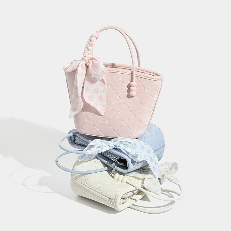Women's bag with a high-end feel, 2026 new model, large-capacity basket bag, fashionable and versatile handbag and crossbody bag Women's bag with a high-end feel, 2026 new model, large-capacity basket bag, fashionable and versatile handbag and crossbody bag