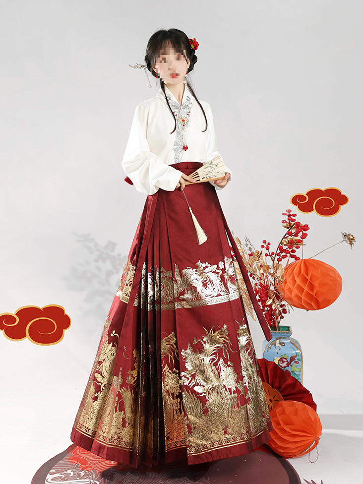 Original Phoenix and Phoenix Ming Dynasty Han Dynasty Horse-Faced Skirt Women's Daily Suit Woven Gold Imitation Mother-Of-Pearl Autumn and Winter Style