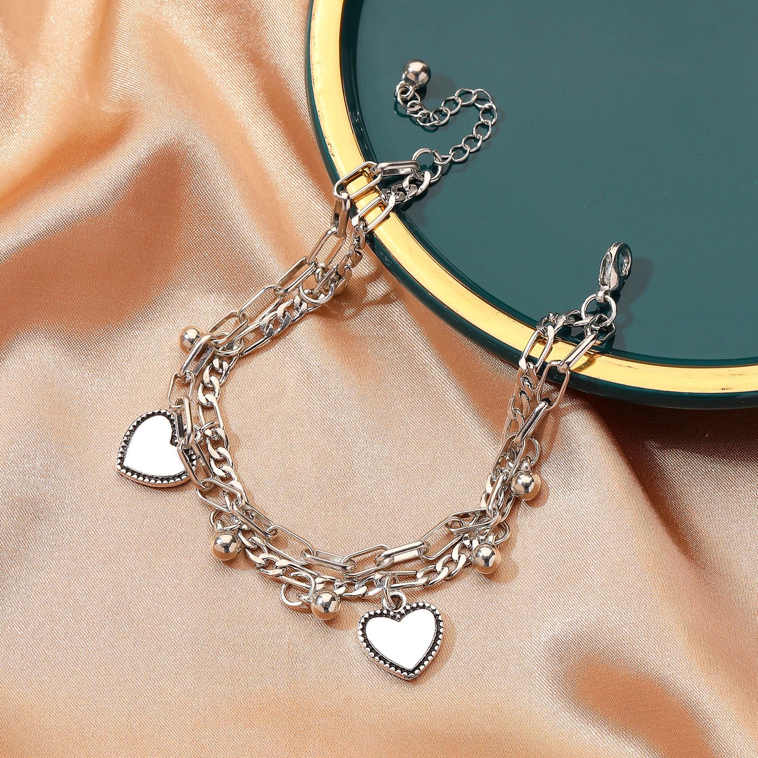 Retro Double-layer Heart Round Bead Chain Bracelet display picture 3