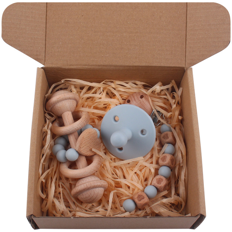 Bebé de dibujos animados de haya corazón sonajero mordedor calmante bebé silicona pezón mordedura chupete cadena traje de tres piezas