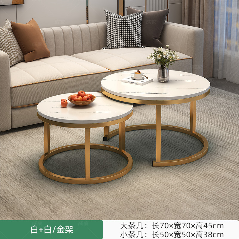 Juego de mesas de centro redondas estilo minimalista lujo ligero, estructura metálica y diseño mármol.