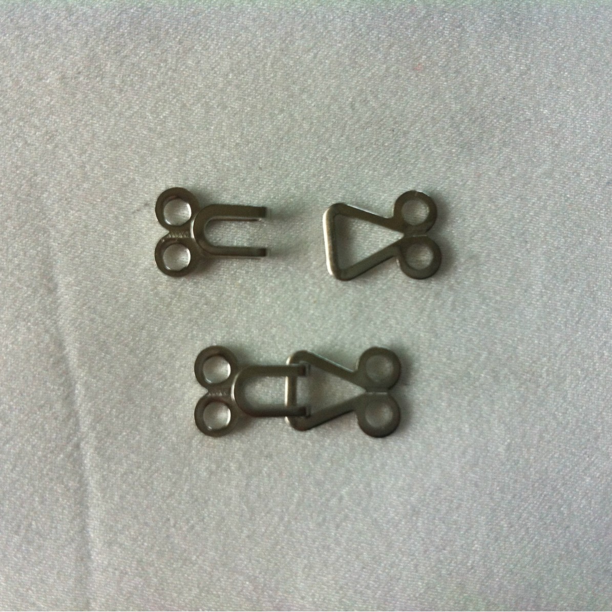 现货供应11mm长钩压扁铜风纪扣  铜领钩