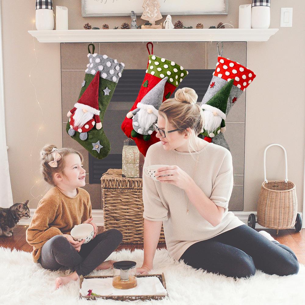 Transfronterizas decoraciones de Navidad bosque anciano cordero calcetines de navidad muñeca sin rostro calcetines de navidad bolsa de regalo al por mayor