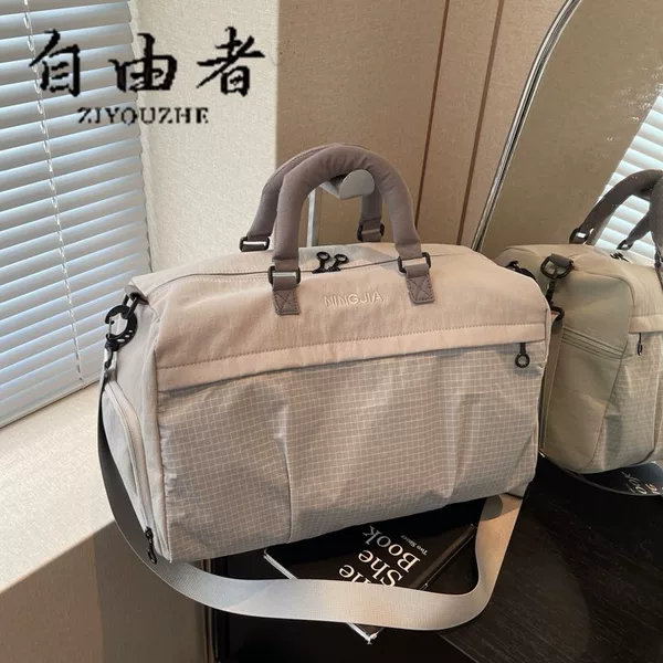 Fitness Bag with Dry and Wet Separation, Swimming Sports Bag for Women, Outdoor Storage Bag, Training Bag, Large Capacity Portable Travel Bag for Men