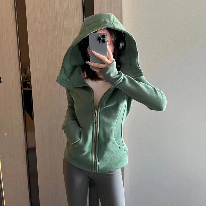 Autumn Slim-Fit Jacket for Women, Dark Green Hooded Sweatshirt, Early Autumn 2026 New Style, Waist-Cinching Tight-Fitting Sports Short Top Autumn Slim-Fit Jacket for Women, Dark Green Hooded Sweatshirt, Early Autumn 2026 New Style, Waist-Cinching Tight-Fitting Sports Short Top