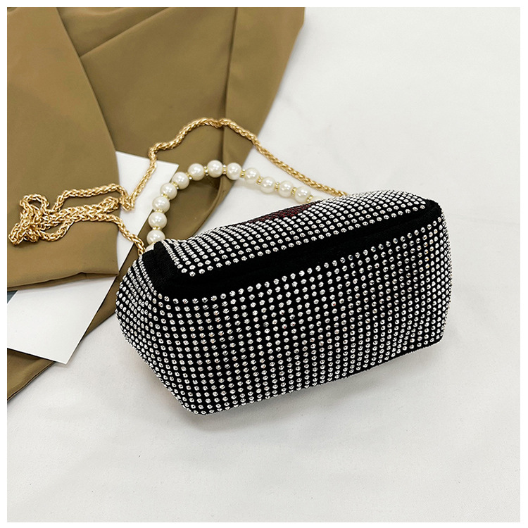 Women's Small Pu Leather Heart Shape Elegant Vintage Style Beading Clasp Frame Dome Bag display picture 6