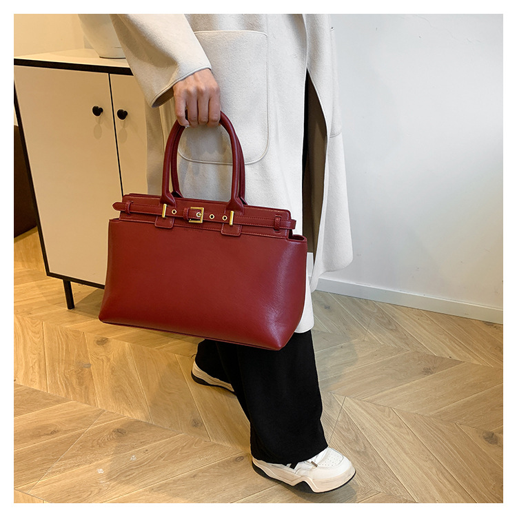 Bolsa de mano de comercio exterior transfronterizo para mujeres nueva moda europea y americana de alta calidad sensación de gran capacidad exquisita bolsa de hombro de viaje