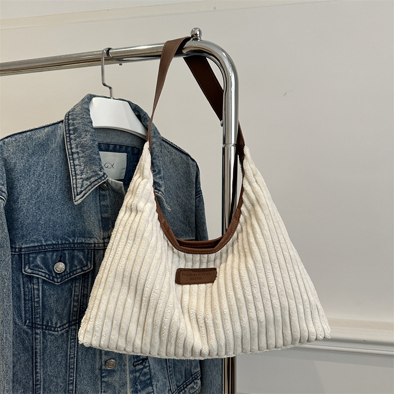 Casual de gran capacidad bolso de terciopelo para mujeres 2024 nuevo otoño invierno versátil bolso de hombro de brazo bolso de mano tote