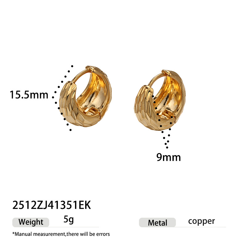 Moda europea y americana retro textura alta oro y plata botones de auriculares de doble color otoño y invierno sofisticados simplicidad versátil nuevos adornos de auriculares para mujeres