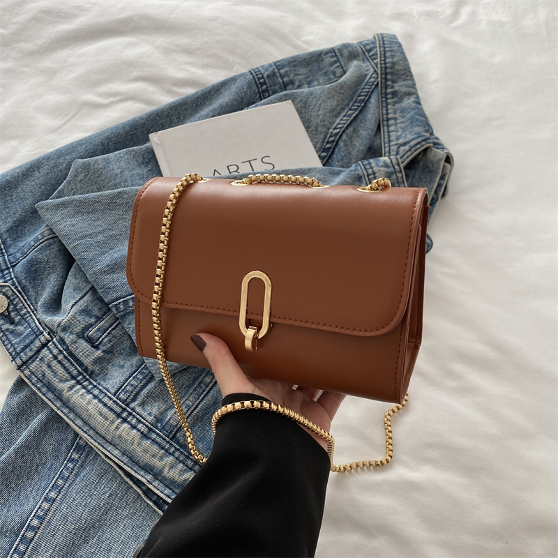 Textura bolsa cuadrada pequeña 2024 invierno nueva moda color sólido estilo occidental simple bolso de mensajero de un solo hombro bolso de viaje femenino