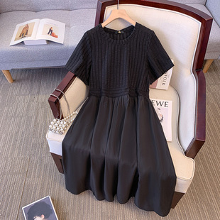 300 Jin extra large size women's chubby girl French style knitted simple short sleeve dress slim cover 2024 new