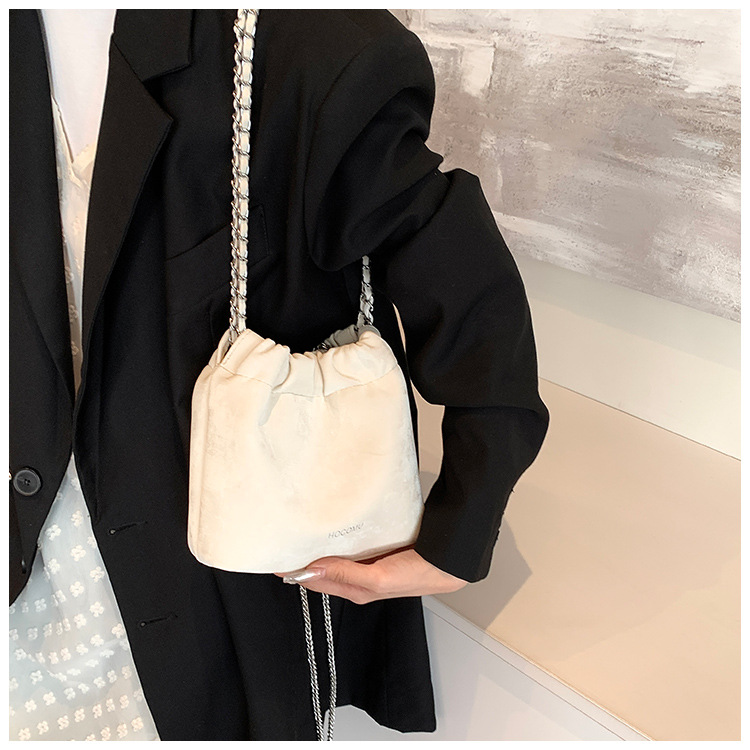 2024 Neue Damenmode Tote National Silk Art Style Kette Einzelschulter Crossbody Blessing Water Bucket Bag_voghion.com