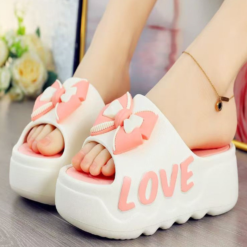 Women's summer fashion slippers with bow, thick-soled home bathroom slip-on sandals, non-slip wedge beach high-heeled sandals for outdoor wear Women's summer fashion slippers with bow, thick-soled home bathroom slip-on sandals, non-slip wedge beach high-heeled sandals for outdoor wear
