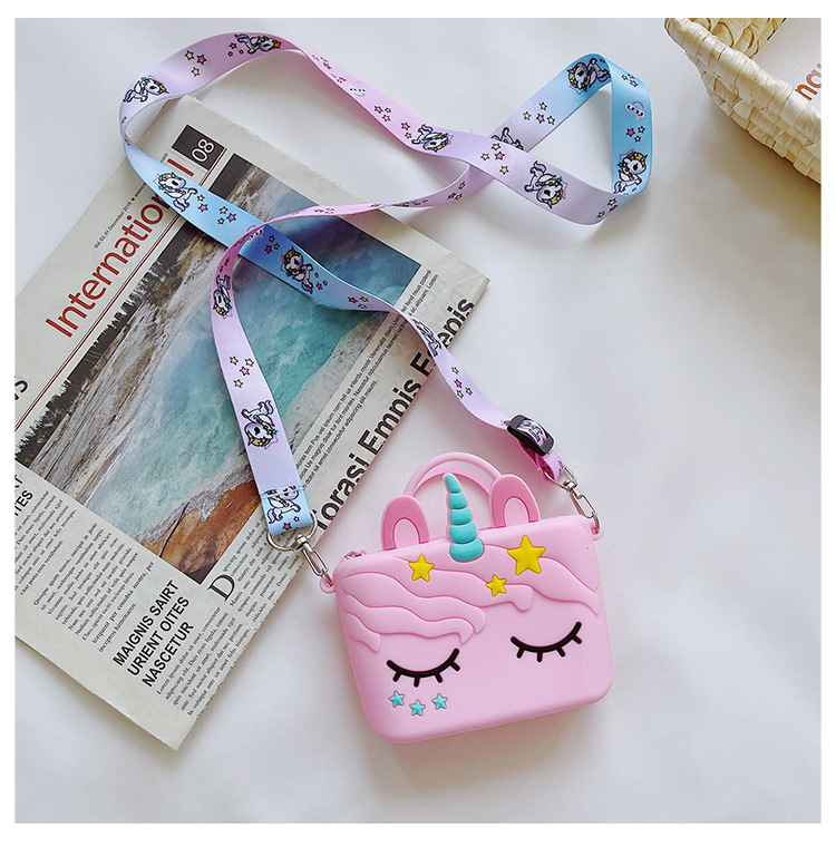 90g Weight Nylon Lining Material Zipper Closure Type Single Shoulder Strap Strap Type Animal Pattern White, Pink, Red Color Cute Cartoon  Silicone Bag 29