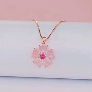��Ȼˮ�����һ���Ů�������ķ۾�������Ȼܽ��ʯ�i����Ʒ���l