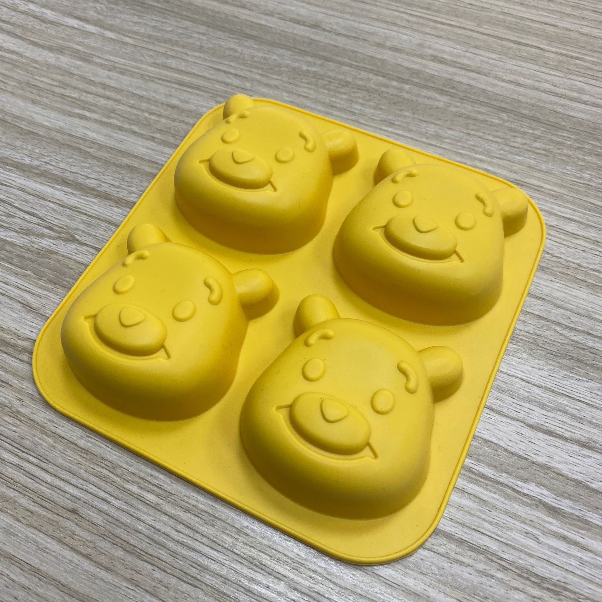 硅胶维尼熊蛋糕模 巧克力果冻冰淇淋烘焙模具 卡通头像制冰格