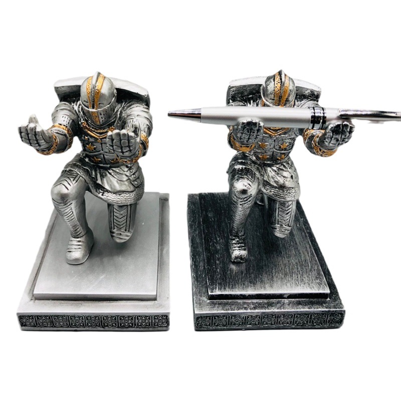 Soldado Escudo Caballero titular de la pluma titular creativo del teléfono móvil titular de la pluma montar oficial creativo titular de la pluma