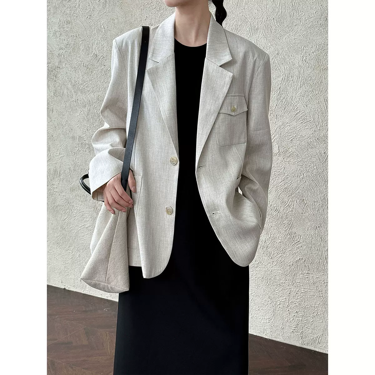 鹿西 法式小众翻驳领贴袋西装女2025秋季新款廓形休闲外套9766